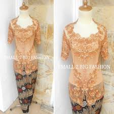 Tampil elegan dengan kebaya model sabrina yang diberi sentuhan bahan tile dan payet. Jual Atasan Kebaya Wisuda Kebaya Modern Payet Kebaya Tile Kebaya Bali Kota Surabaya Small 2 Big Fashion Tokopedia