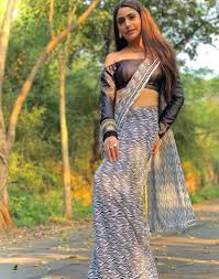 Which indian tv serial actress look the hottest in a saree. Surbhi Chandna Sarees Naagin 5 Actress Surbhi Chandna S Stunning Sarees Are Perfect Inspiration For Diwali