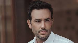 La reina del flow 2 | capítulo 12 | temporada 2. La Reina Del Flow Sebastian Martinez El Otro Actor Que Casi Se Queda Con El Papel De Charly Flow Carlos Torres Telenovelas De Netflix Nnda Nnlt Fama Mag
