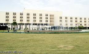 جريدة الرياض سمو النائب الثاني يوج ه بفتح مركز القلب بمجمع الملك فهد الطبي بالظهران لعلاج كافة المواطنين