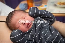 40083869-First New Year's Day baby born at Royal Preston Hospital. Pictured  is Finley Philip Henshaw. born