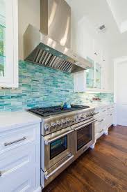 Manhattan Beach Ca House Tour Beach Decor Ideas Beach House Kitchens Beach Kitchens Kitchen Design