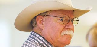 Owners want California Chrome to keep racing