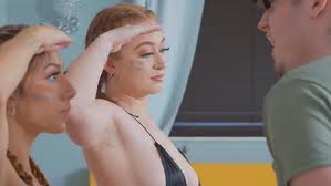 Harte Bedingungen in der Frauenarmee! Freie Benutzung ihres Mundes zu jeder  Zeit.