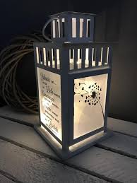 Laterne Mit Zuhause Spruch Deko Landhaus Geschenk Lampe In 2020 Landhaus Lampen Laterne Zuhause Dekoration