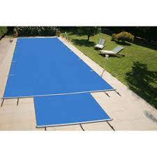 Cette bâche de piscine sur mesure a pour particularité de capter les rayons infrarouges afin de chauffer l'eau. Bache A Barres Piscine Tramontane Sur Mesure
