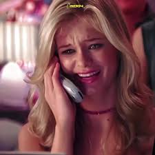 Sara Y Juli Se Besan