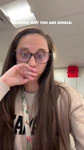 Alyssa Le's Instagram, Twitter & Facebook