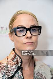 Robin Cofer attends Leesa Rowland & Animal Ashram's Animal Supply... News  Photo