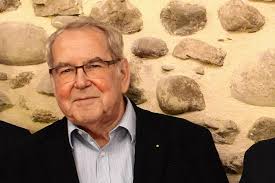 Hilzingen: Runder Geburtstag: Hilzingens Ehrenbürger Franz Moser ist 80  Jahre alt.