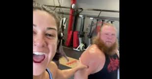 Carmella vs mandy rose wwe smackdown december 27th 2019 #mandyrose #sdlive #wwe. Bayley Threatens To Steal Otis From Mandy Rose