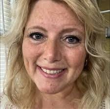 Kathleen Hash's Instagram, Twitter & Facebook