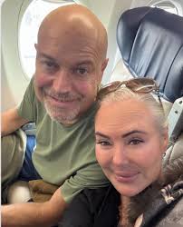 Red eye to New York!! Freddy has a gig playing for Don Johanson's portrait  unveiling, thank you Justin Hess! Look forward to this fancy dinner for the  50th anniversary celebration of Lucy. ￼