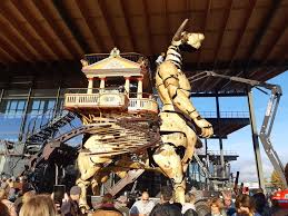 Halle de la machine is located in a suburb of toulouse. Photos Ce Que Vous Pouvez Voir Ou Faire A La Toute Nouvelle Halle De La Machine A Toulouse