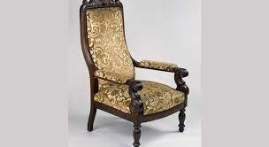 Rénovation d'un vieux fauteuil voltaire | oui are makers. 7 Conseils Pour Renover Un Vieux Fauteuil Maison Travaux