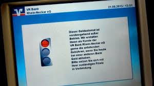 # vrbankrheinneckar # mannheim # ludwigshafen # vrbank # rheinneckar # heddesheim # neckarau # feudenheim # seckenheim # friesenheim # oggersheim # mutterstadt # neuhofen # mannheimat # morgenkannkommen # volksbankenraiffeisenbanken # nachhaltigkeit. Rote Ampel Am Geldautomaten Wirtschaft