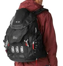 oakley kitchen sink backpack review