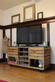Meuble De Tv En Bois De Palette Palet Mobilya Ev Dekorasyon Fikirleri Ve Palet Tahtasi