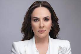 Dün yapılan açıklamada aydın'ın, 'buket aydın ile koltuk' adında bir program sunacağı duyuruldu. Buket Aydin Ile Koltuk Cok Yakinda Haber Global De