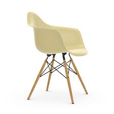 The design had been created ad hoc to answer to the urgency of furniture needed in the. Vitra Eames Fiberglass Armchair Daw
