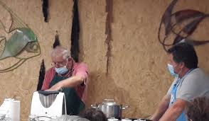 En Images Pour Son Atelier Culinaire Sur Les Algues La Cite Du Gout Se Delocalise A La Plage Saint Brieuc Maville Com