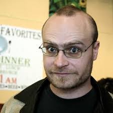 Damian Hess's Instagram, Twitter & Facebook