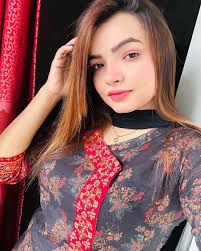 Sumaiya Khan's Instagram, Twitter & Facebook