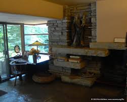 Frank Lloyd Wright S Fallingwater Mill Run Pa Master Bedroom Fallingwater Interior Falling Water Frank Lloyd Wright Frank Lloyd Wright