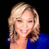 Lori Breen's Instagram, Twitter & Facebook