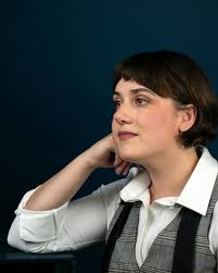 📸 New headshots, incoming! 📸 Had so much fun doing this shoot with  @lauren.cook.photography! Thanks for making me feel so dang cool 😎 #opera  #mezzosoprano #operasingersofinstagram #headshots