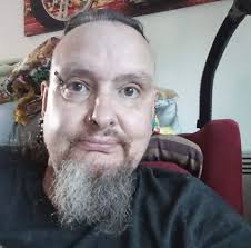 How do you know which combinations of colours will create the desired  result when layering colour pencils?