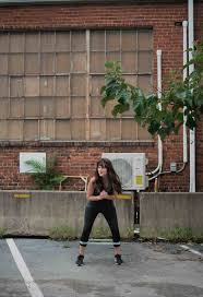 I would have to say my review is a little different than all the raving tone it up reviews everyone else seems to be writing, because my review is a negative tone it up review! Tone It Up Studio App Review I Heart Vegetables