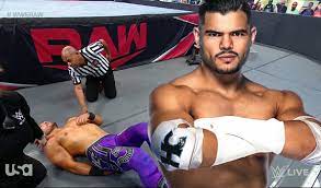 Raw, april 26, 2021 humberto carrillo once again answers sheamus' open challenge and gets retribution against the united states champion. Humberto Carrillo Se Lesiona En Wwe Y Detienen Lucha En Raw Video Mediotiempo