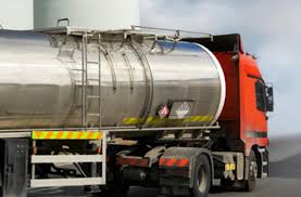 .organice care foloseşte produse obţinute din gudroane de cărbuni ca materii prime pentru sinteze, se datorează complexitaţii şi varietăţii compoziţiei petrolurilor, care îngreunează extrem de mult izolarea componentelor individuale, chiar dacă acestea fac parte predominant din clasa hidrocarburilor. Produsele Petroliere Tatiana Vataman