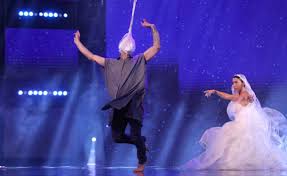 The show is hosted by smiley and pavel bartoș. Romanii Au Talent Live Finala Finalisti Juriu Castigator Online Click