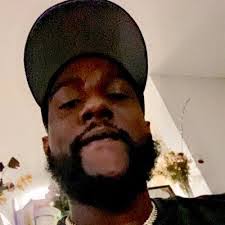 Chris Ewell's Instagram, Twitter & Facebook