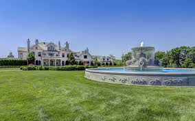 May 11, 2021 · from waterfalls and water fountains to reflecting pools and koi ponds, outdoor water features can help turn your landscape into something special, providing a beautiful and unique focal point. Luxury Living Homes With Fountains Christie S