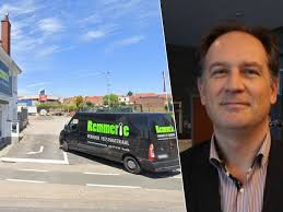 Vrouw burgemeester doopt gastanker 'Kortrijk' in Filipijnen