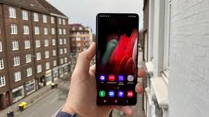 The galaxy s21 isn't the star of samsung's s series in 2021, like we've been used to for most of the past decade, but it's a solid smartphone choice with an impressive camera, powerful internals and great battery life. Galaxy S21 Ultra Im Test Samsungs Grosser Befreiungsschlag Stern De