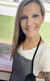 Welcome to the Alara family! 🩷 Another amazing stylist who will be joining  us! How exciting! ☺️ "Hey there! I'm Diane Ewing and I have been a hair  stylist in Winona for