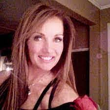 Lisa Puglia's Instagram, Twitter & Facebook