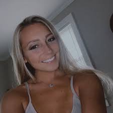 LaiNeY TRuiTT (@lainey_truitt3) • Instagram photos and videos