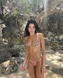 Dua Lipa in Costa Flora 🌺