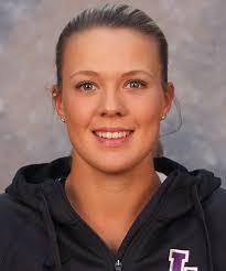 Elsa Riddle's Instagram, Twitter & Facebook