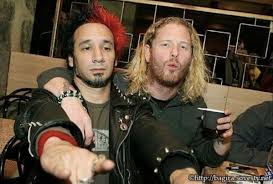 Pin By Katlyn Wilson On Corey Taylor Long Hair Corey Taylor Punk Taylor