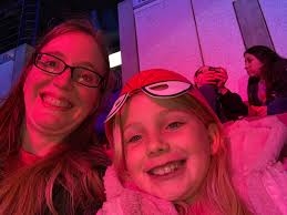 Beth Mintz (@bethann301)