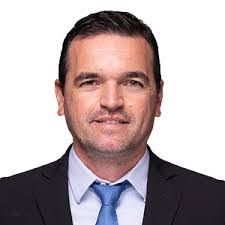 Dennis Bernardo's Instagram, Twitter & Facebook