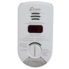 The alarm will kidde recommends using either the energizer 522, duracell mx 1604, or the ultralife lithium power cell model u9vl. Kidde Canada 900 0284ca Ac Plug In Carbon Monoxide Alarm With Digital Display Led Nightlight And 10 Year Battery Backup