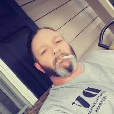 Time for a little gold! 2 Gold Tickets and 300k Chips coming your way!  http://link.huuu.ge/2gtand300k