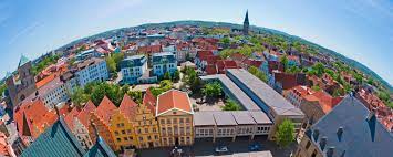 The city was founded by charlemagne.it has about 165,000 inhabitants, and is twinned with derby, uk, as well as five other cities around europe. Lab Europe Osnabruck Participation Project